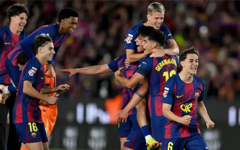 لاعب برشلونة على وشك تجديد عقده لمدة عامين